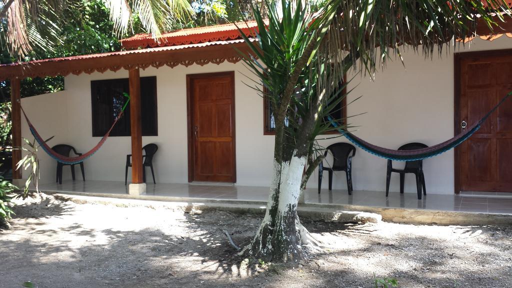 Yucca Beachfront Hotel Puerto Viejo de Talamanca Екстериор снимка