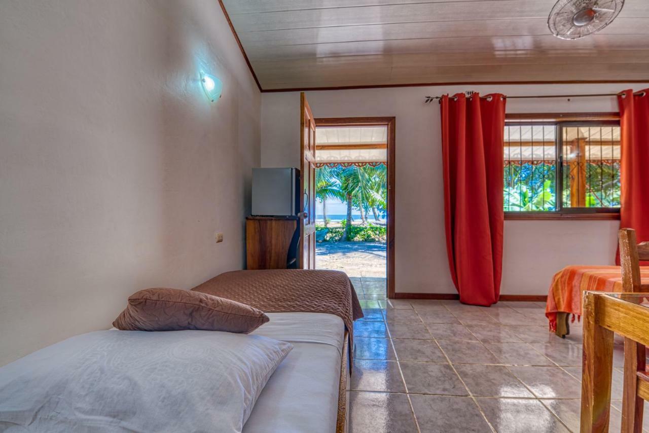 Yucca Beachfront Hotel Puerto Viejo de Talamanca Екстериор снимка