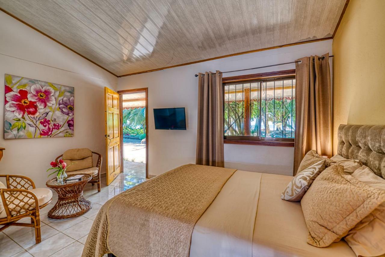 Yucca Beachfront Hotel Puerto Viejo de Talamanca Екстериор снимка