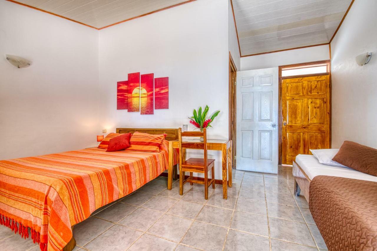 Yucca Beachfront Hotel Puerto Viejo de Talamanca Екстериор снимка